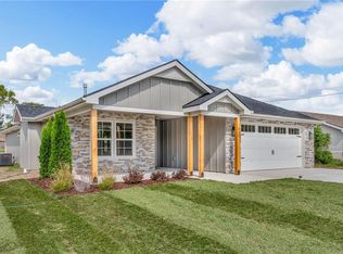 839 Lyon St, Lawrence, KS 66044