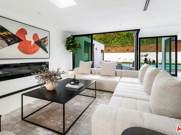 3034 Dona Nenita Pl, Studio City, CA 91604