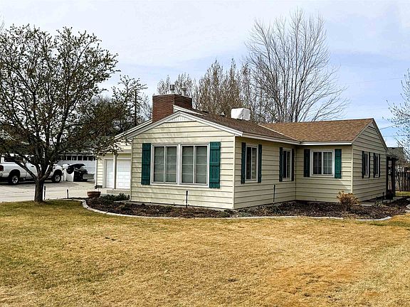 2nd image of 1205 Circle Rd