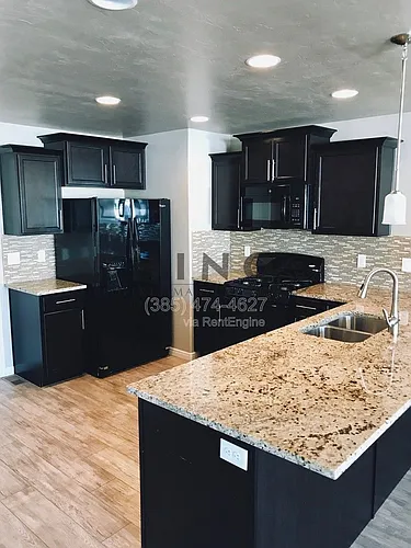 1385 W Bridal Veil Dr Photo 1