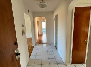 2553 W North Shore Ave, Chicago, IL 60645