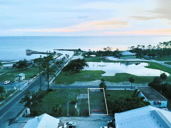 17 Baltzell Ave, Pt Saint Joe, FL 32456