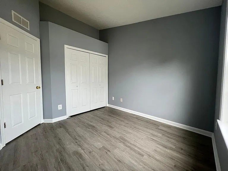 8210 Catbird Cir #201 — Photo 15