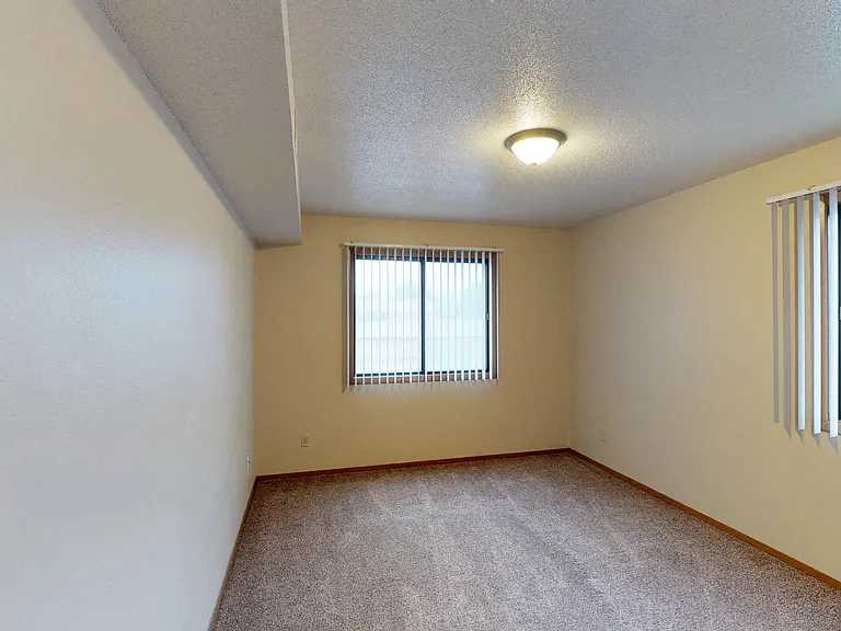 Prairie Winds Apartments — Photo 21