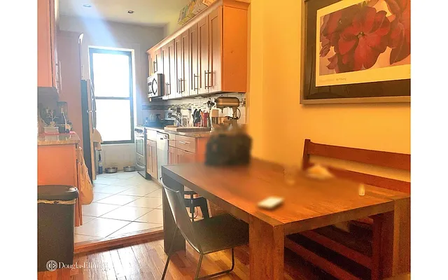 Rented by Douglas Elliman | media 16