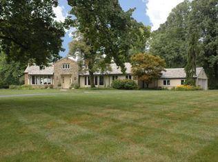 4725 Burley Hills Dr, Cincinnati, OH 45243