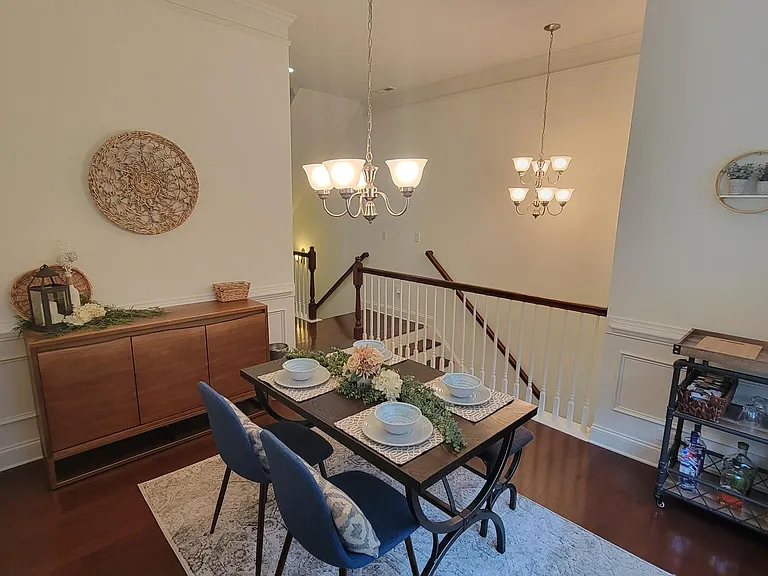 Cobblestone Cir — Photo 9
