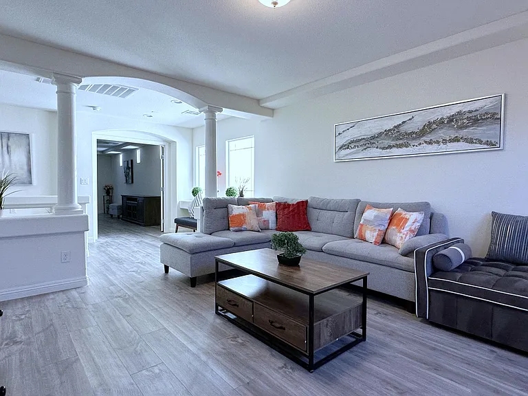 8573 Silver Coast St — Photo 24