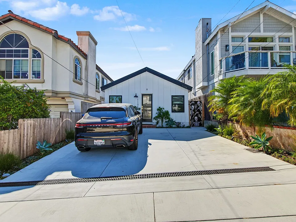 1105 Stanford Ave #A