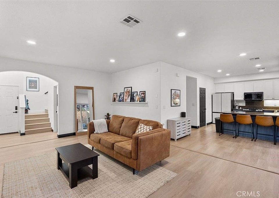 1st image of 13372 Hyland Ct