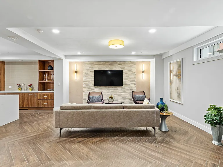 771 Harrison Ave #3 — Photo 33