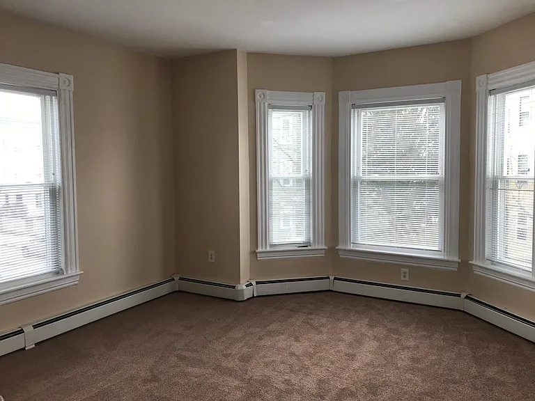 178 Bell St #2 — Photo 6