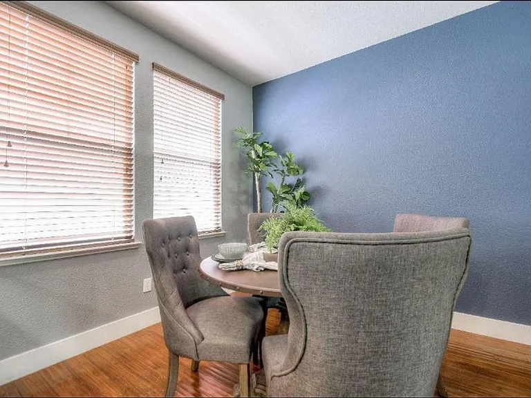 405 Washington Sq #19 — Photo 5