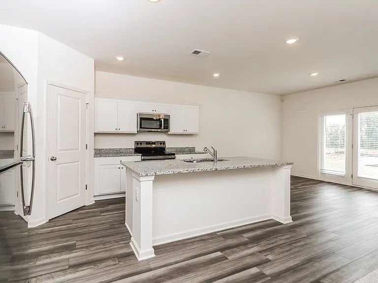7738 Sudbury Cir — Photo 9