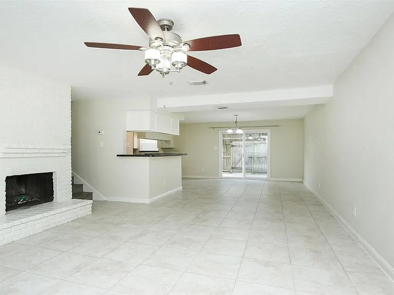 14641 Perthshire Rd — Photo 6