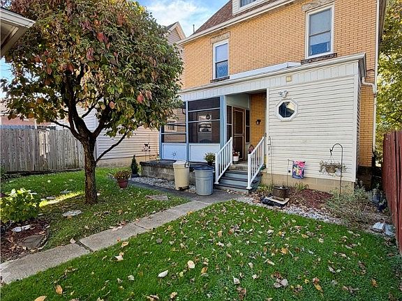 4th image of 614 Woodward Ave