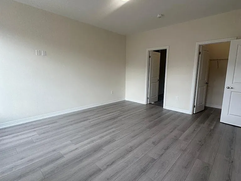 37 Harold Wilson Ln — Photo 12