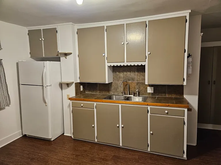 53 N 6th St #2 — Photo 9