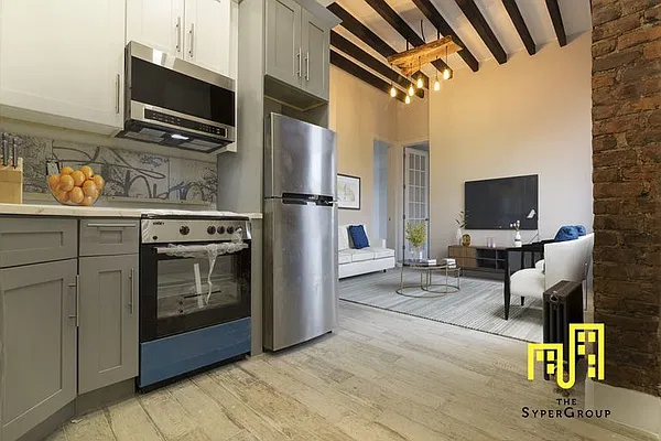 Rented by The Syper Group | media 13