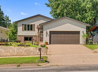 532 S 7th St, La Crescent, MN 55947