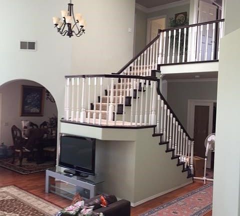 2nd image of 2980 Hampshire Cir