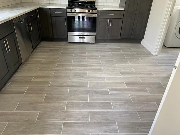 2nd image of 20 Leo St #2