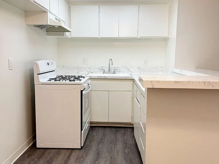 1535 E Canfield Ln- Offboarding TBD — Photo 3