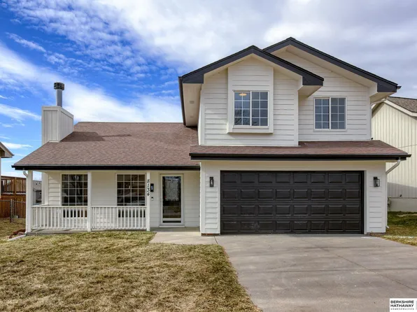 8134 Potter St, Omaha, NE 68122