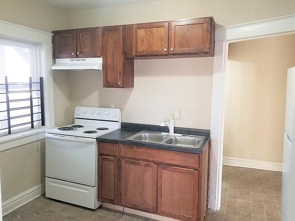 4th image of 2712A E 26th St #2712-A
