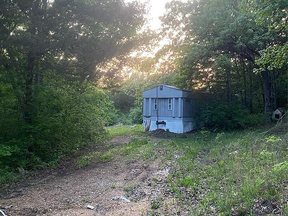 4th image of 305 Holtwick Trl