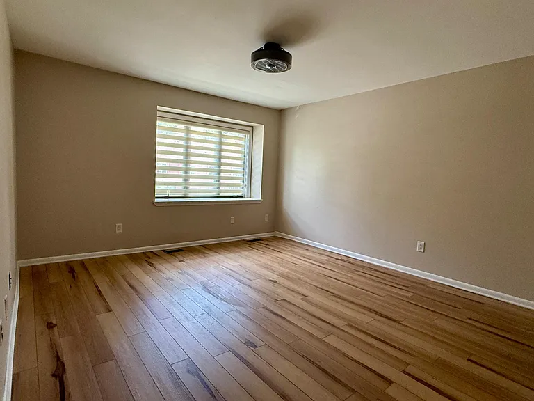 5545 Doral Dr — Photo 9