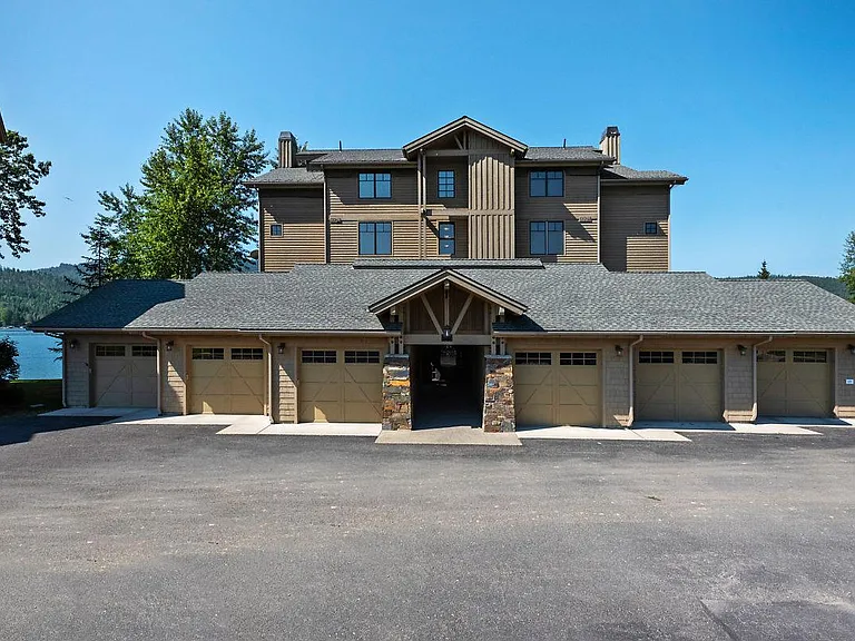 Only 6 units in the private and secure building. Each with one car garage and ample on-site parking for extra vehicle, guest parking.