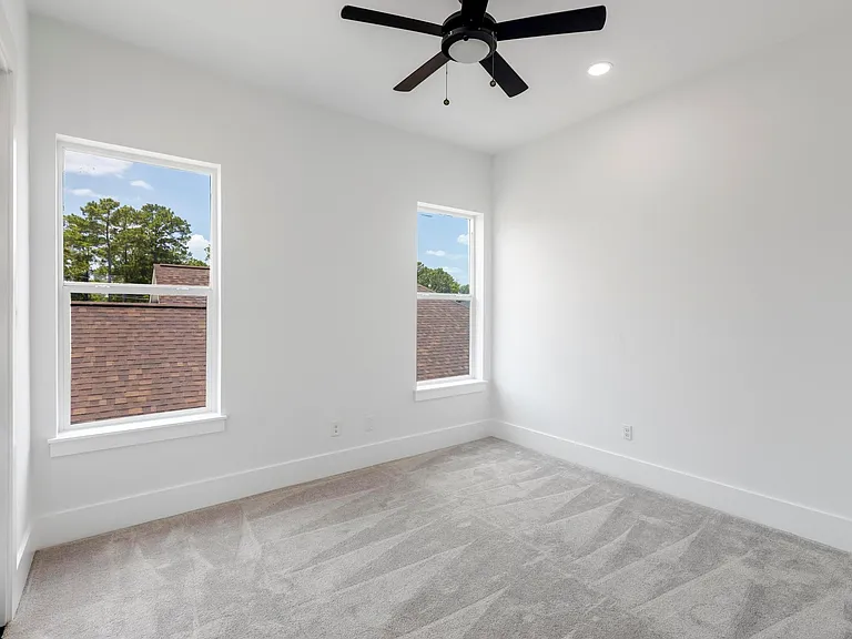 114 Bentwood Dr — Photo 24