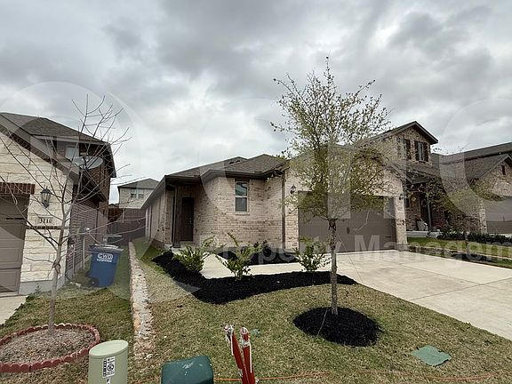 2nd image of 3112 Yellow Pine Dr