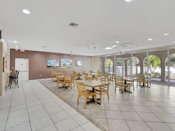 836 SW 9th Street Circle #103, Boca Raton, FL 33486