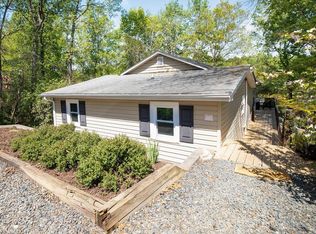 257 Rolling View Dr, New London, NC 28127