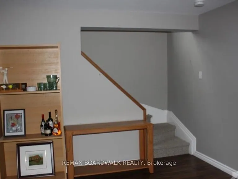 509 Lawler Cres — Photo 18