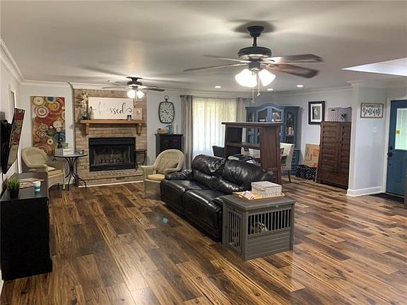 3rd image of 6223 Carlisle Ct