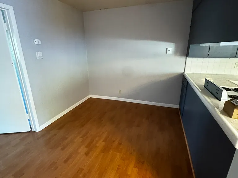 508 S School St #AG — Photo 8