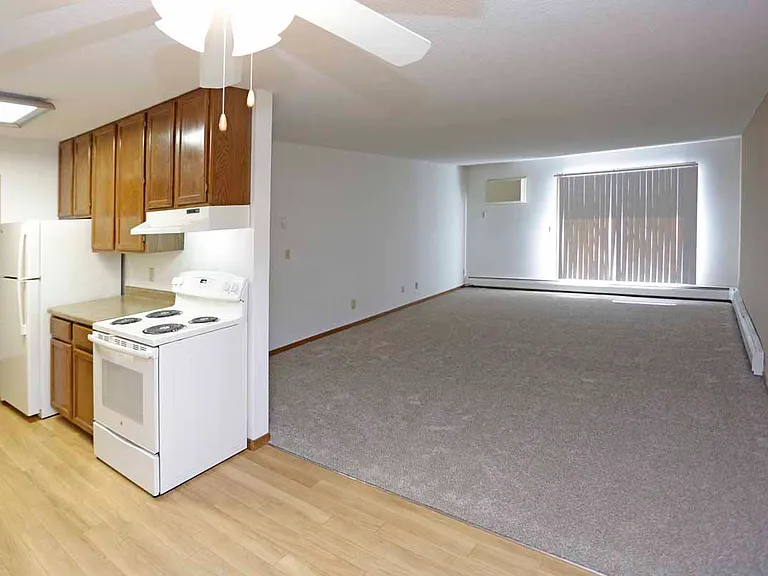 Lexington Heights Apartments — Photo 39