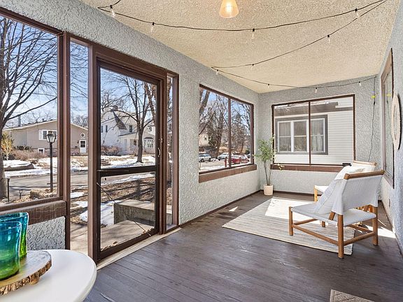 3rd image of 4618 Wentworth Ave