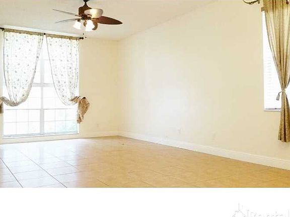 2nd image of 10332 Panama St