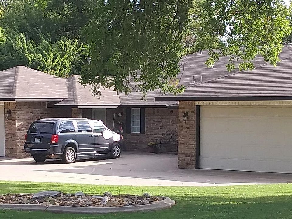 3706 Amelia - 2 bed, 2 bath duplex with common parking area