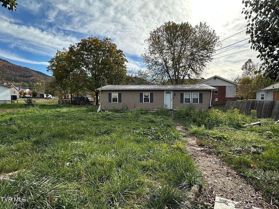 2nd image of 108 Crook St