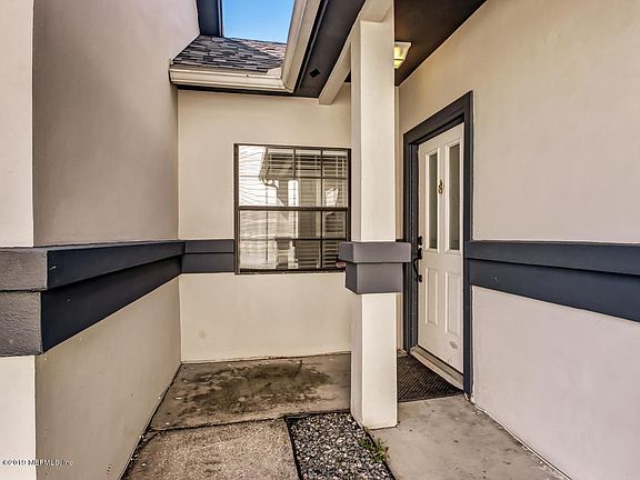 3rd image of 2922 Lantana Lakes Dr W