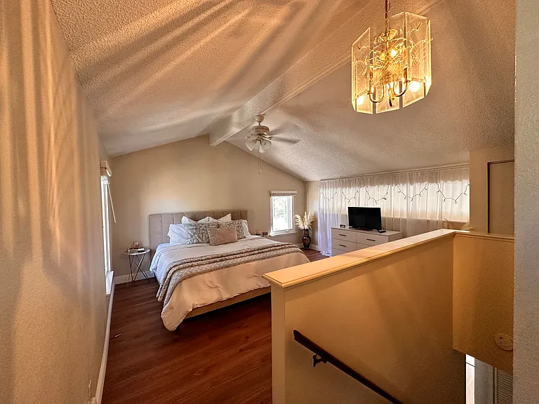 2338 Roundhouse Rd — Photo 15