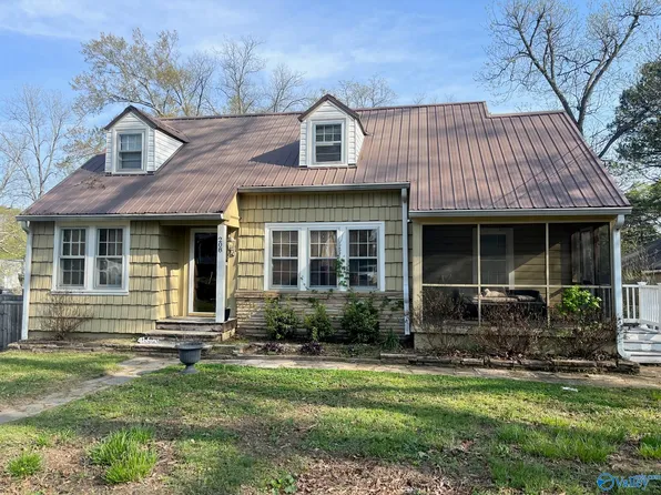 208 Sparks Ave, Boaz, AL 35957