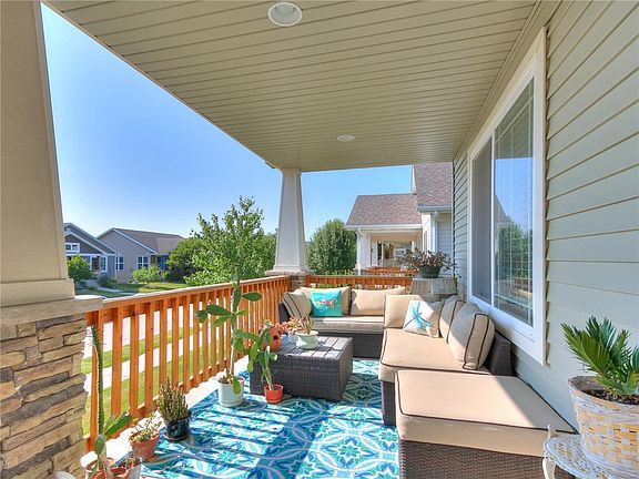 5th image of 1290 SE Waddell Way