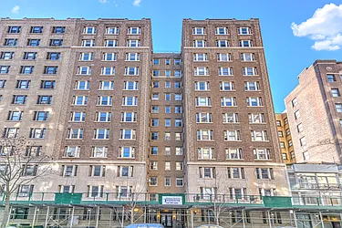 520 Cathedral Parkway in Manhattan Valley
