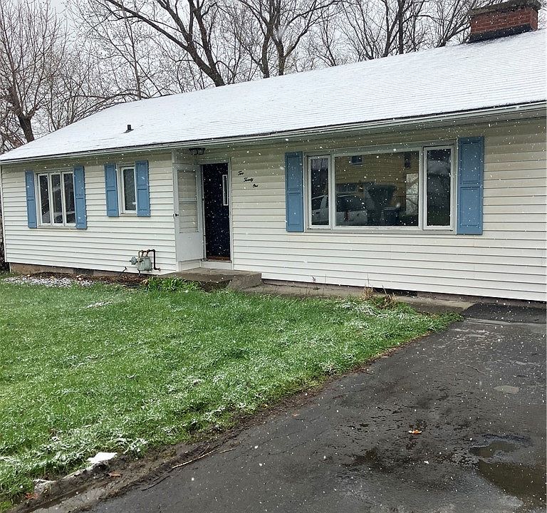 1st image of 221 Mountainview Ave